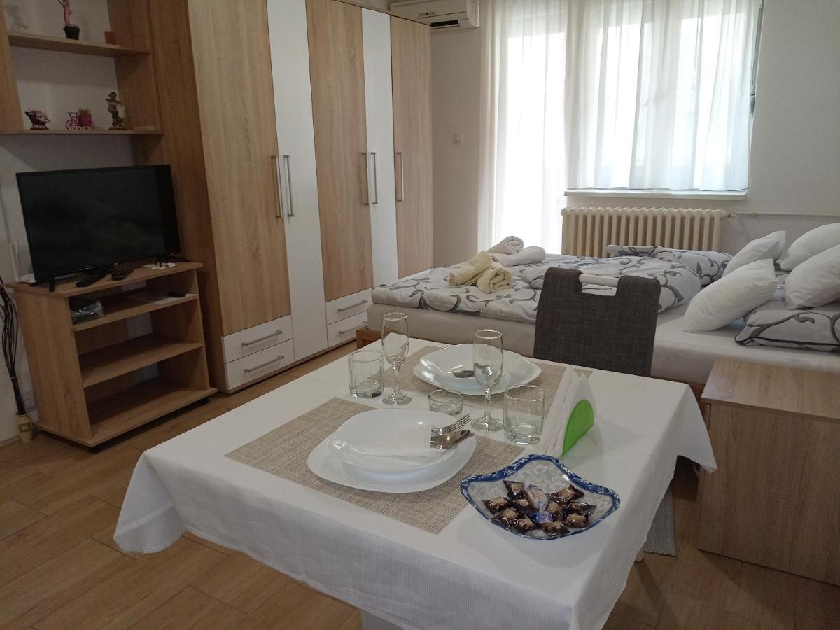 Apartman Lunula Apartman Újvidék Kültér fotó